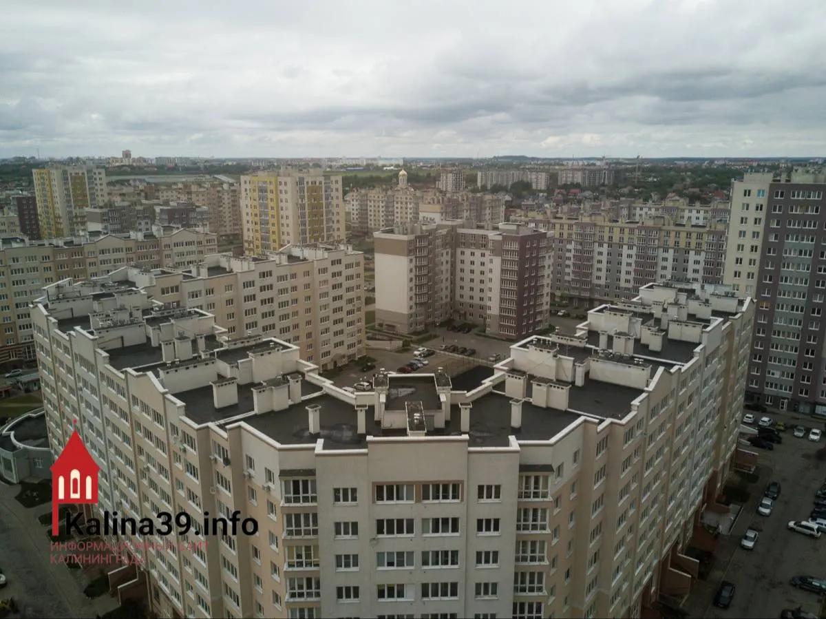 Квартиры в регионе продолжают дорожать: банки ужесточают требования и чаще отказывают в ипотеке, но спрос поддерживают сбережения населения и покупатели из других регионов.