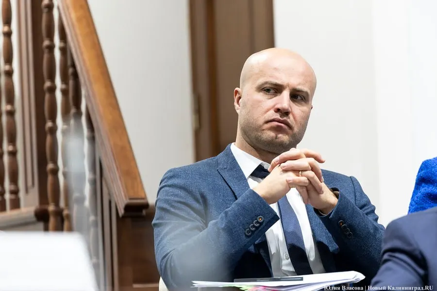 Власти пообещали завершить строительство соцобъектов и благоустройство в районе, где переселяют жителей из аварийного жилья: уже возведена половина запланированных площадей.