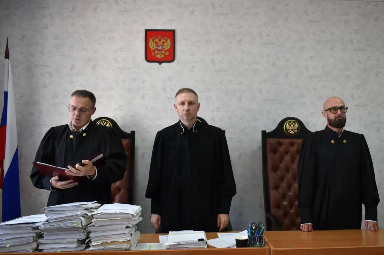 Суд оставил в силе решение взыскать с застройщиков 151 млн рублей: на Виноградной вместо 56 квартир возвели дом с 160 квартирами, что увеличило нагрузку на городскую инфраструктуру.