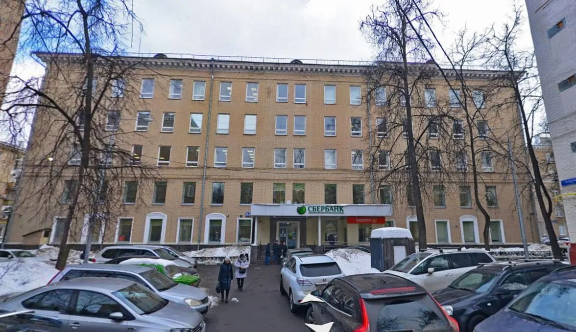 Пятиэтажный офис на улице Расплетина с дополнительным офисом банка выставлен на аукцион: начальная цена — 708 млн руб., торги начнутся 14 августа.