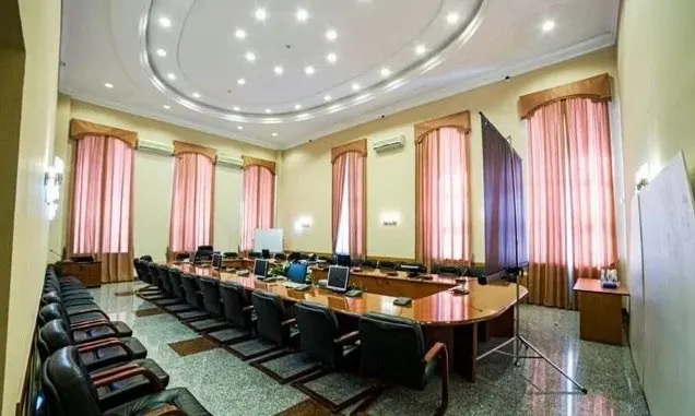 На Красноармейской, 17 продают почти 10 000 м² исторического здания 1930 года с ремонтом, парковкой и арендатором. Цена с НДС — 600 млн рублей.