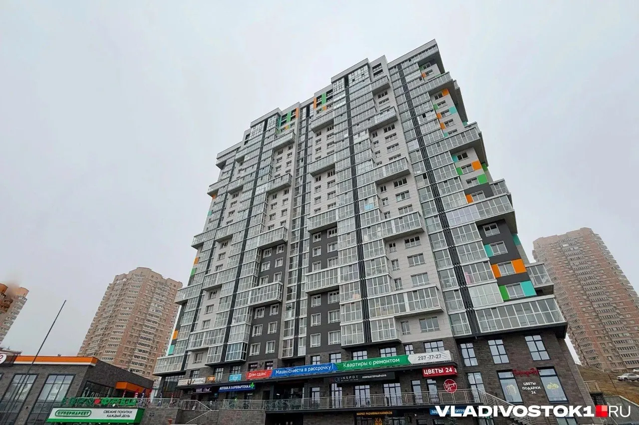 Доля застройщиков из других регионов в Приморском крае достигла 31,7%. Власти отмечают, что приход крупных игроков повышает конкуренцию и улучшает качество строительных проектов.